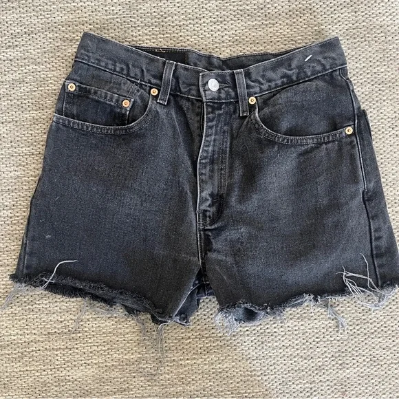 Levi’s Black Denim Vintage Shorts - Picture 3 of 8